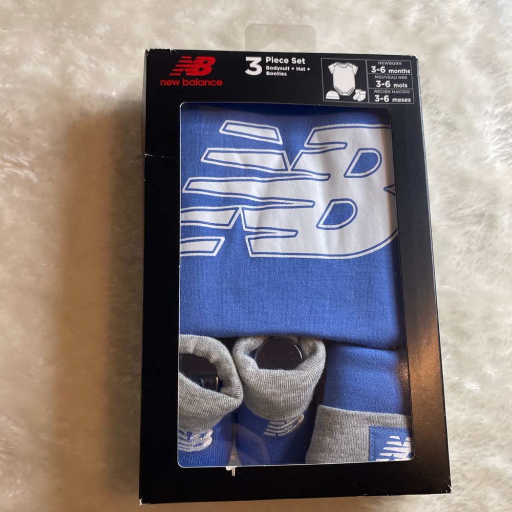 New Balance Baby 3 Piece Set ( Bodysuit, Hat & Booties)